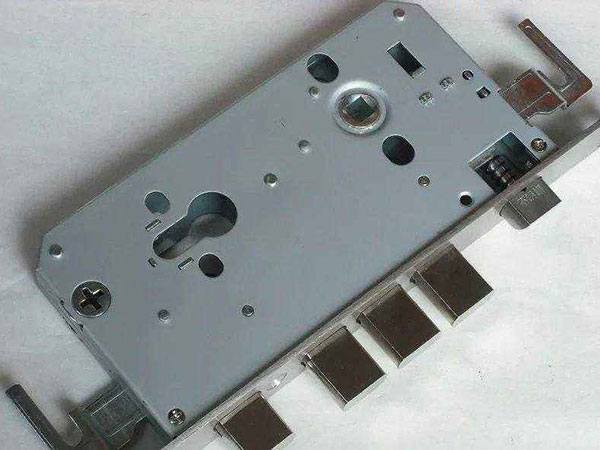 青龙24小时上门开锁公司